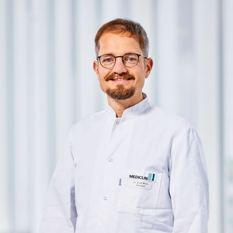 Dr. med. Sven Moos MHBA