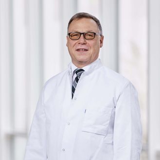 Dr. med. Holger Schröfel Dr. med. Holger Schröfel