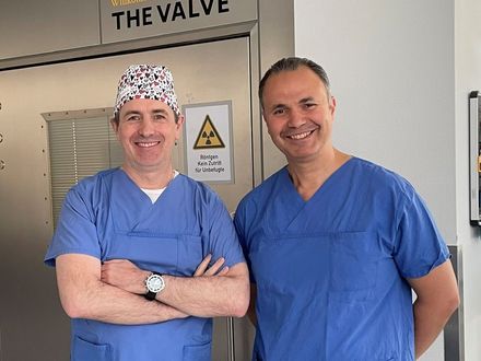 MEDICLIN Herzzentrum Lahr: Ärzte ersetzen vollständige Aortenwurzel über kleinen Zugang in der Haut