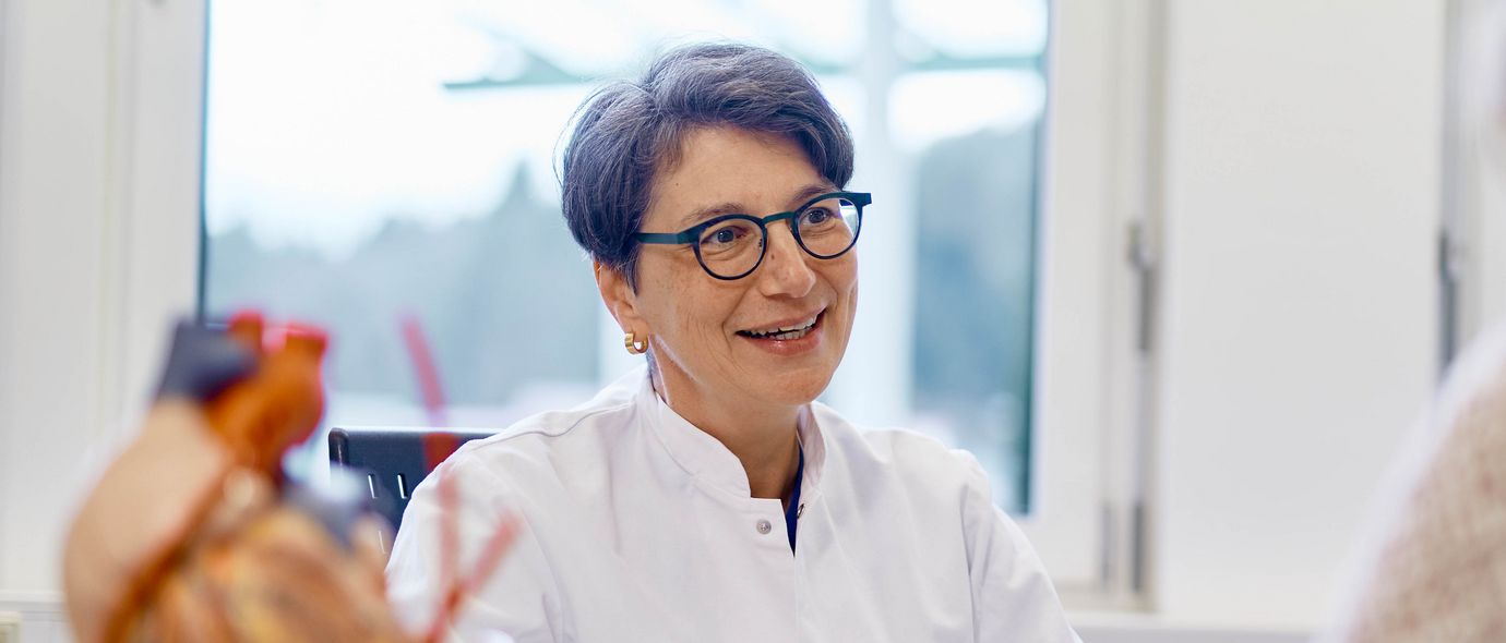 Dr. Bauer