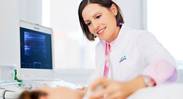 Untersuchung mit Dr. Mayer