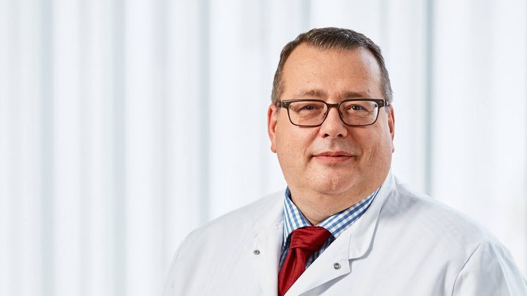Herzgesundheit und Weingenuss: Minimalinvasive Herzchirurgie – Was gibt es Neues?