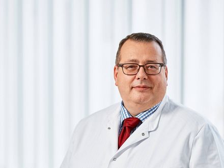 Herzgesundheit und Weingenuss: Minimalinvasive Herzchirurgie – Was gibt es Neues?